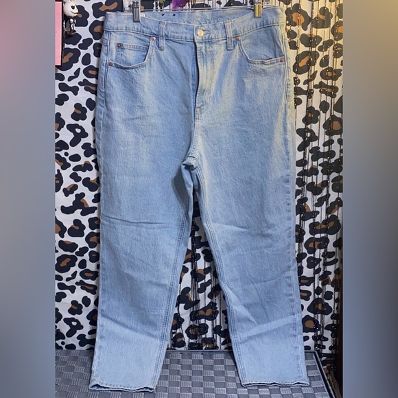 GAP MOM JEANS HIGH RISE - Picture 3 of 7